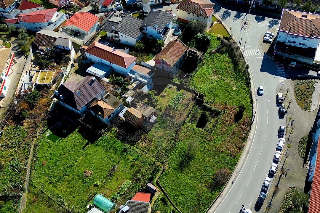 Terreno para Venda em Vila Chã, Codal e Vila Cova de Perrinho Foto 3