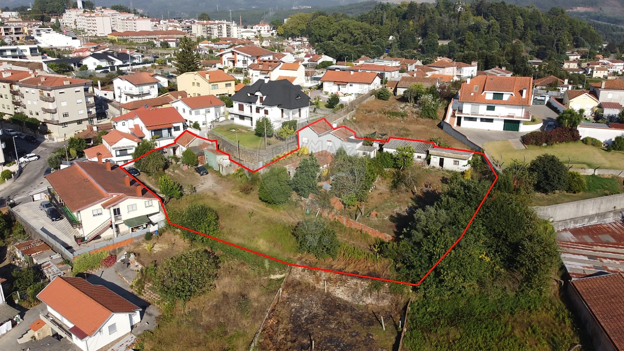 Moradia T3 para Venda em O. Azeméis, Riba-Ul, Ul, Macinhata Seixa, Madail Foto 1