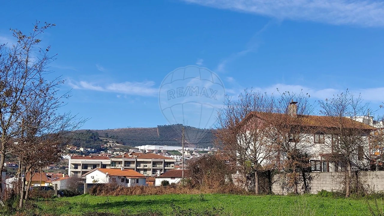 Terreno para Venda em São Pedro de Castelões Foto 6