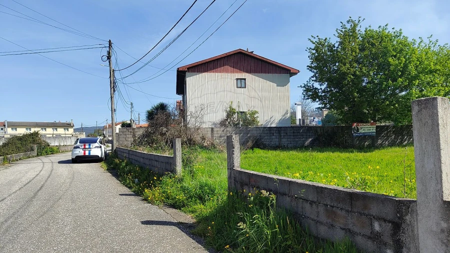 Terreno para Venda em São Pedro de Castelões Foto 13