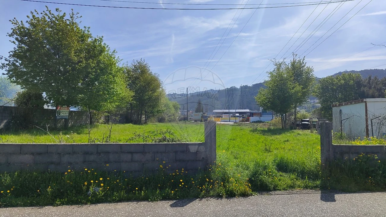 Terreno para Venda em São Pedro de Castelões Foto 12