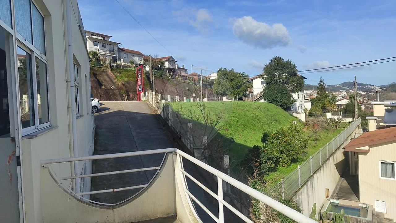 Negócio para Venda em São Pedro de Castelões Foto 21