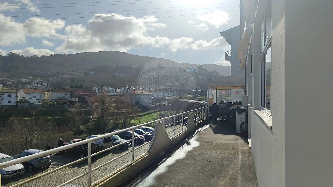 Negócio para Venda em São Pedro de Castelões Foto 12