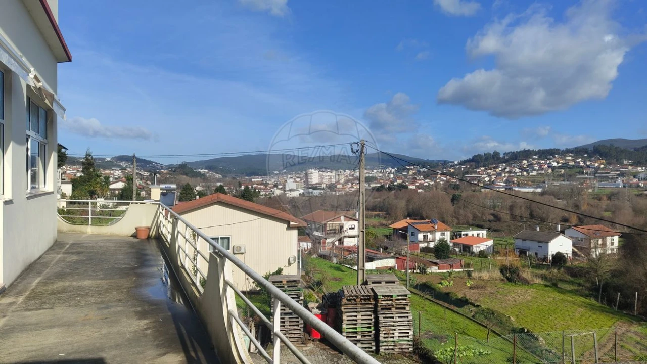 Negócio para Venda em São Pedro de Castelões Foto 11