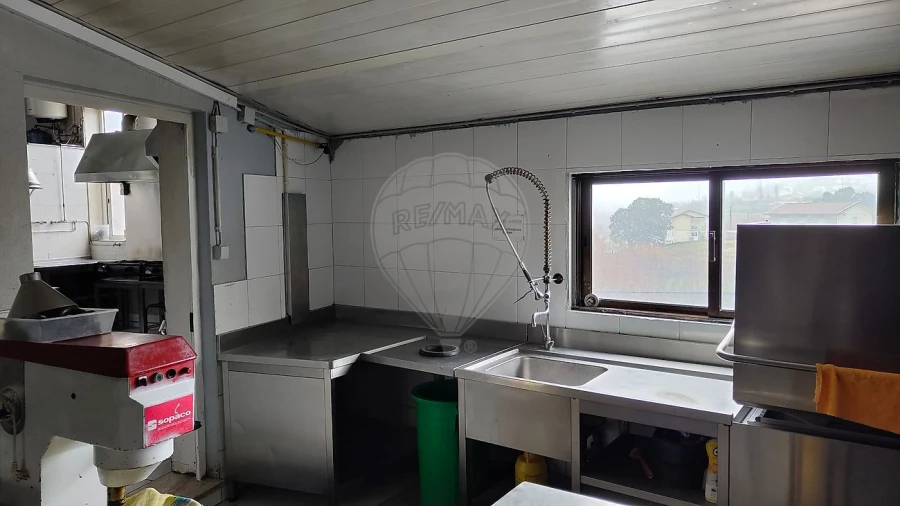 Negócio para Venda em São Pedro de Castelões Foto 20