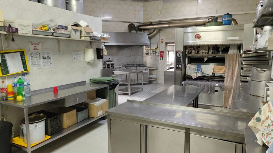 Negócio para Venda em São Pedro de Castelões Foto 15