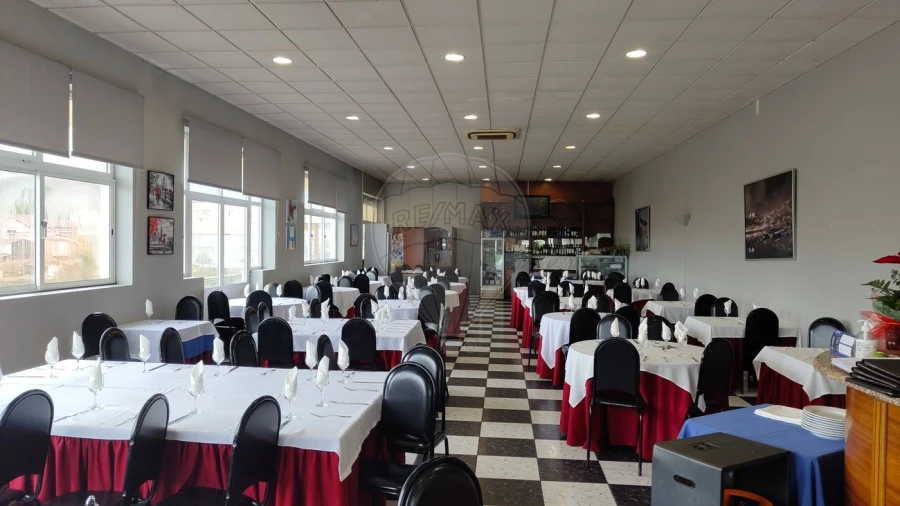 Negócio para Venda em São Pedro de Castelões Foto 5