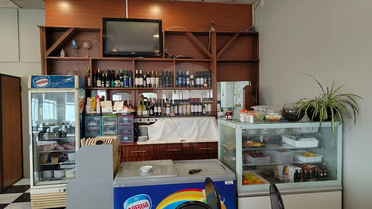 Negócio para Venda em São Pedro de Castelões Foto 10