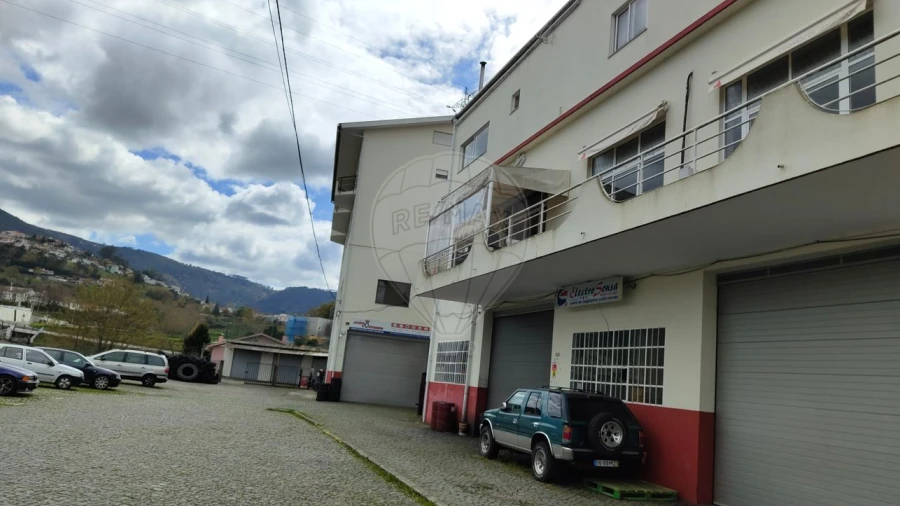 Negócio para Venda em São Pedro de Castelões