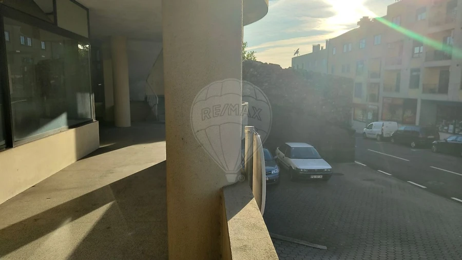 Loja para Venda em Macieira de Cambra Foto 4