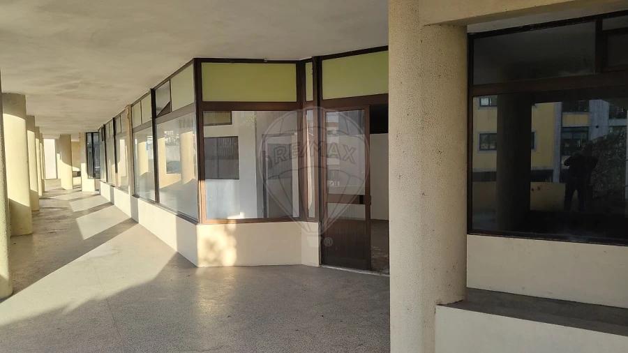 Loja para Venda em Macieira de Cambra Foto 17