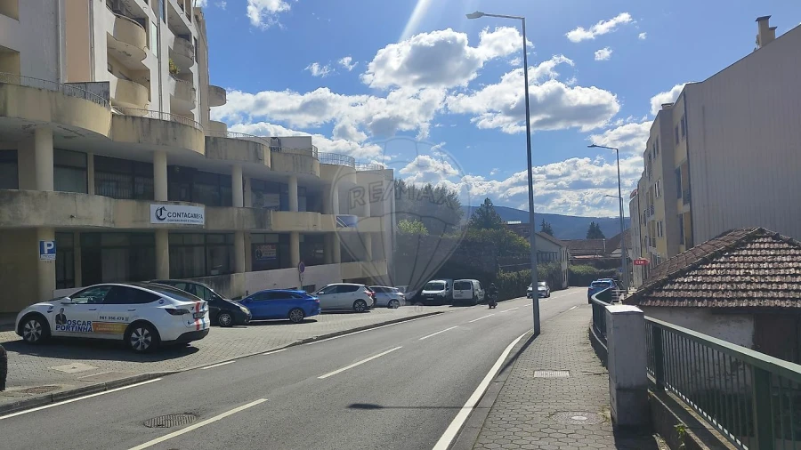 Loja para Venda em Macieira de Cambra Foto 19