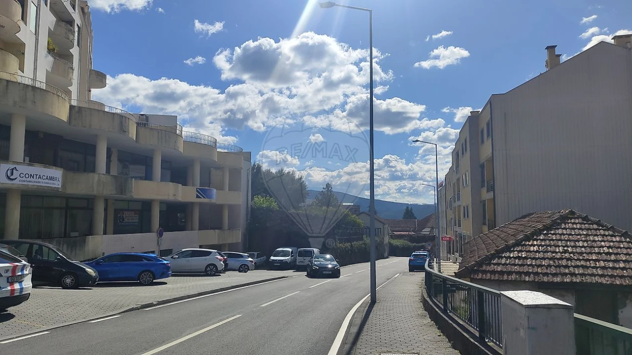 Loja para Venda em Macieira de Cambra Foto 21