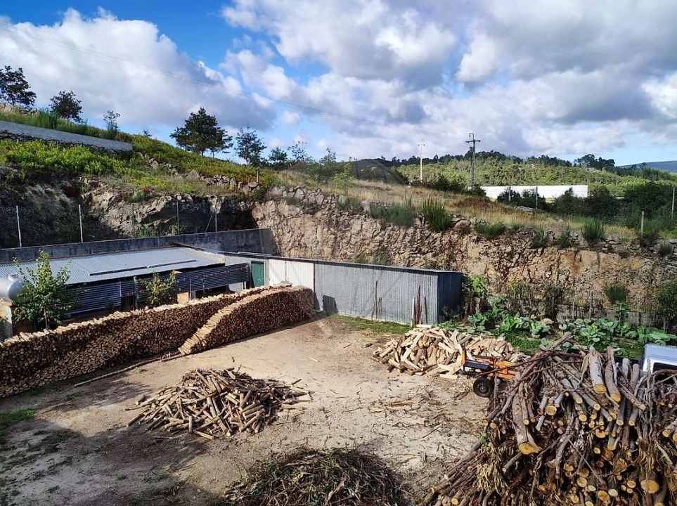 Prédio para Venda em Junqueira Foto 30