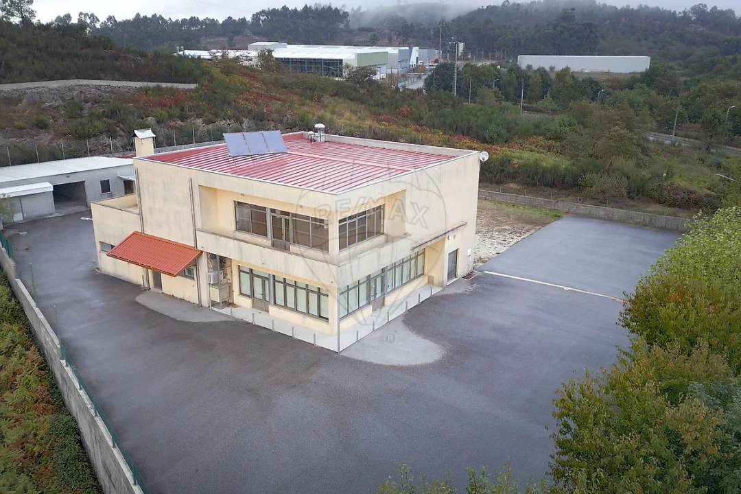 Prédio para Venda em Junqueira Foto 47