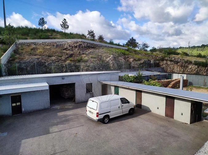 Prédio para Venda em Junqueira Foto 31