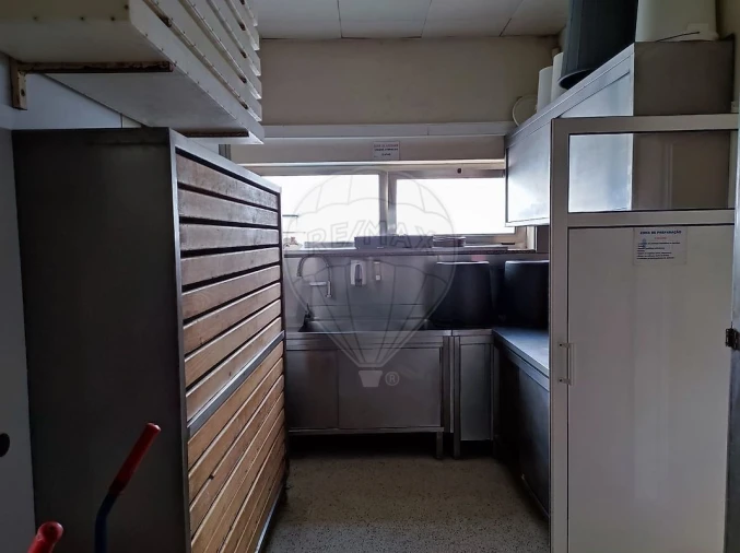 Prédio para Venda em Junqueira Foto 23