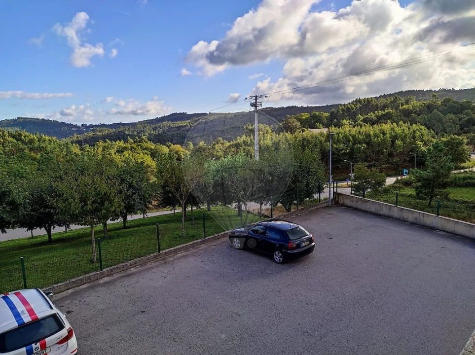 Prédio para Arrendamento em Junqueira Foto 34