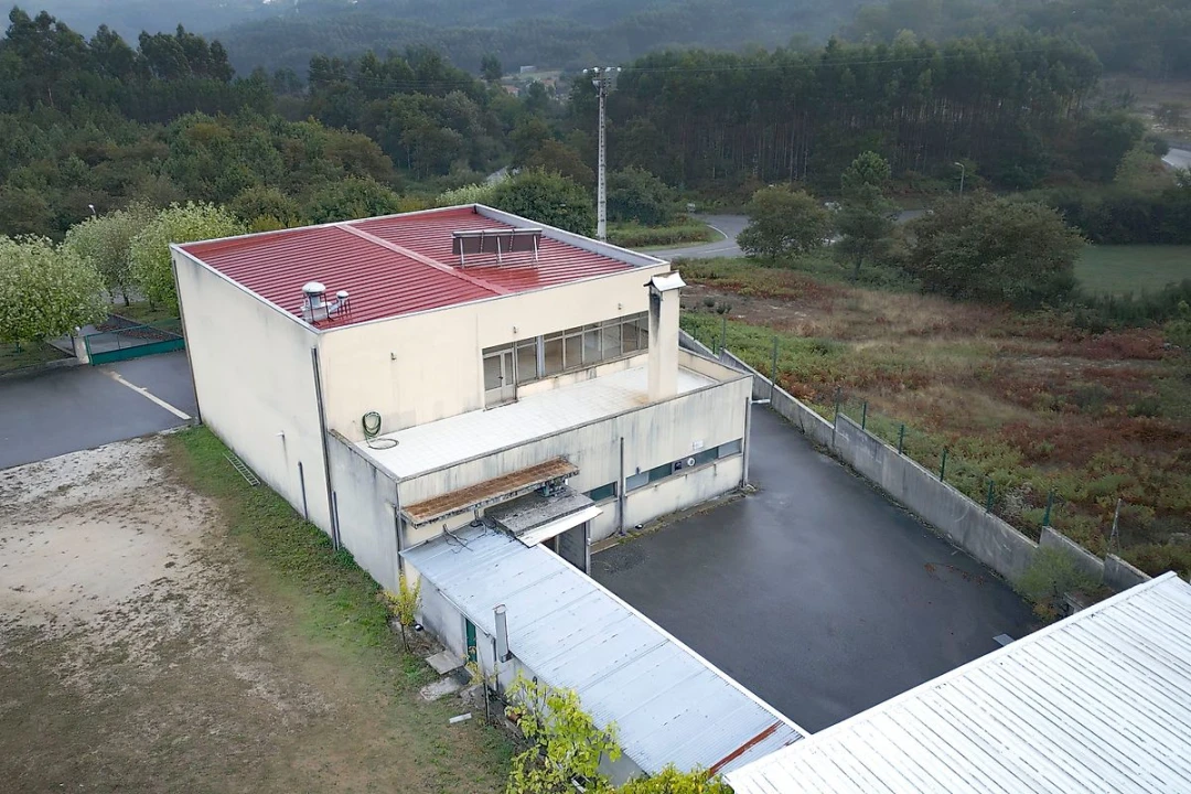 Prédio para Arrendamento em Junqueira Foto 49