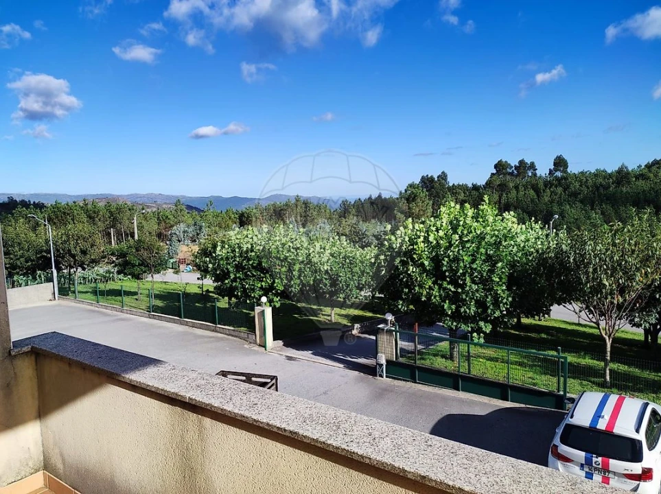 Prédio para Arrendamento em Junqueira Foto 12