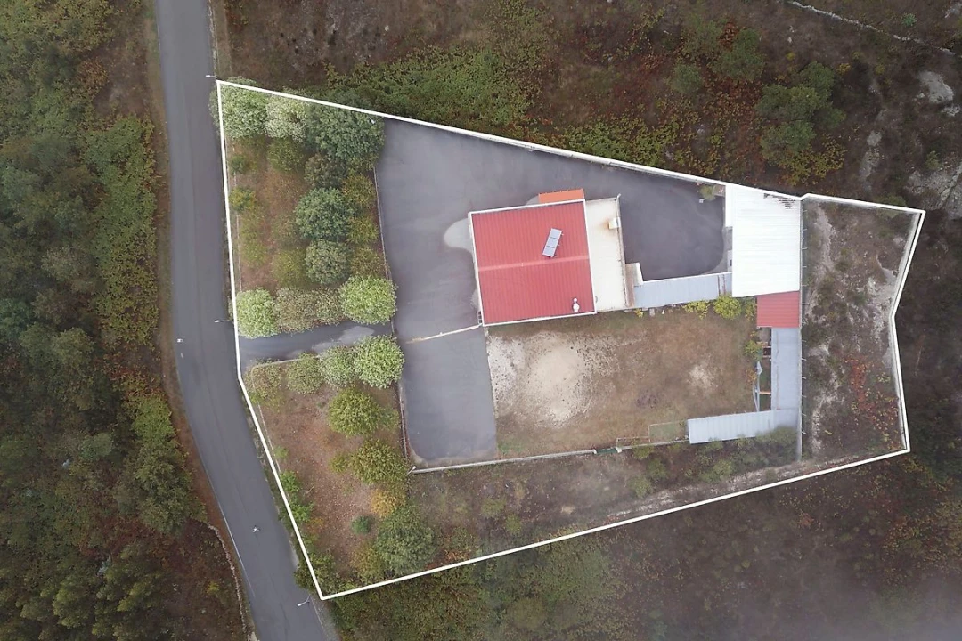 Prédio para Arrendamento em Junqueira Foto 42