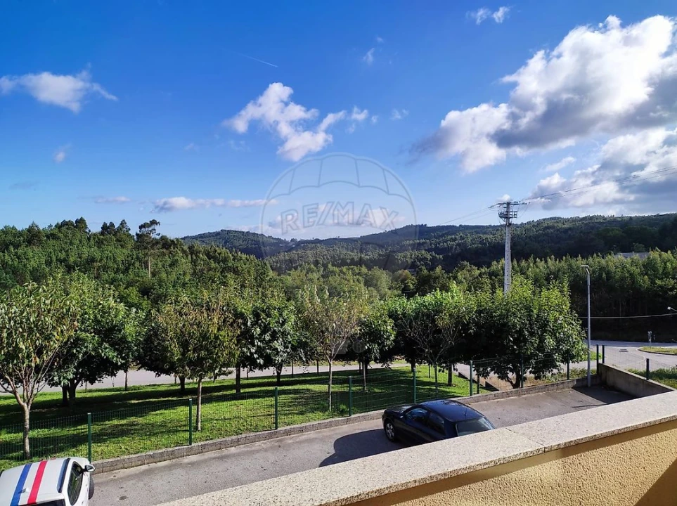 Prédio para Arrendamento em Junqueira Foto 35