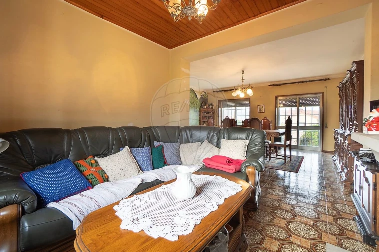 Moradia T3 para Venda em Arões Foto 11