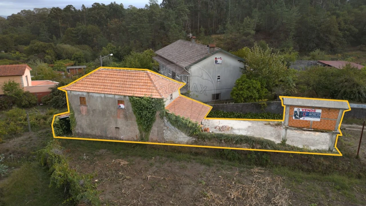 Armazém para Venda em Arões Foto 1