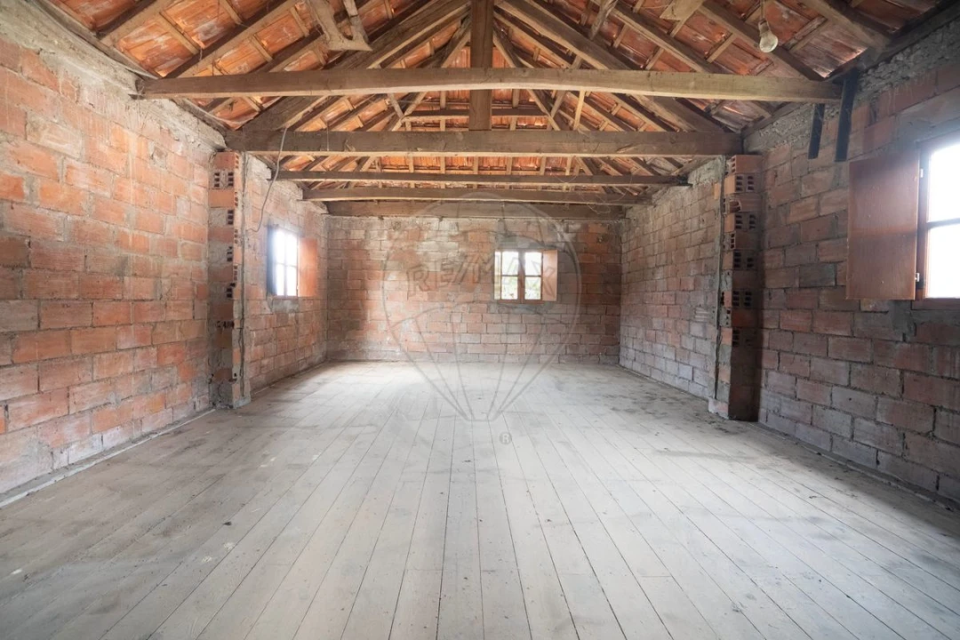 Armazém para Venda em Arões Foto 10