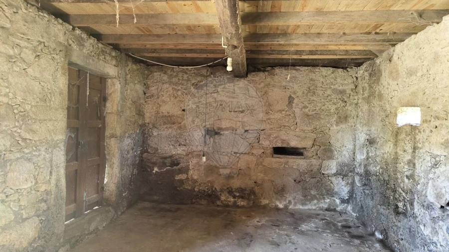 Armazém para Venda em Arões Foto 5