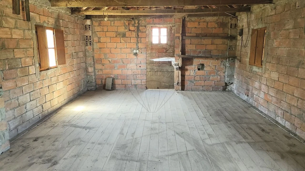 Armazém para Venda em Arões Foto 9