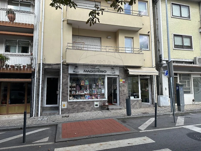 Negócio para Venda em São Pedro de Castelões