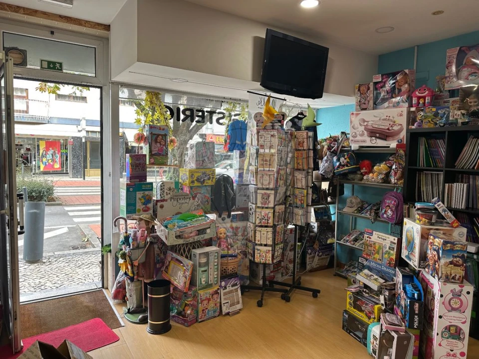 Negócio para Venda em São Pedro de Castelões Foto 4