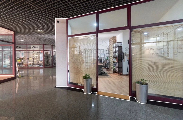 Loja para Venda em O. Azeméis, Riba-Ul, Ul, Macinhata Seixa, Madail Foto 16