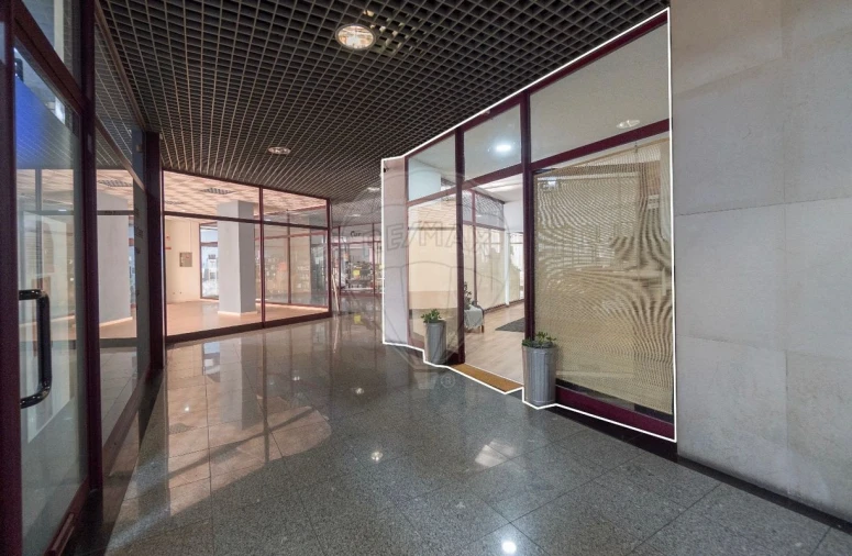 Loja para Venda em O. Azeméis, Riba-Ul, Ul, Macinhata Seixa, Madail Foto 15