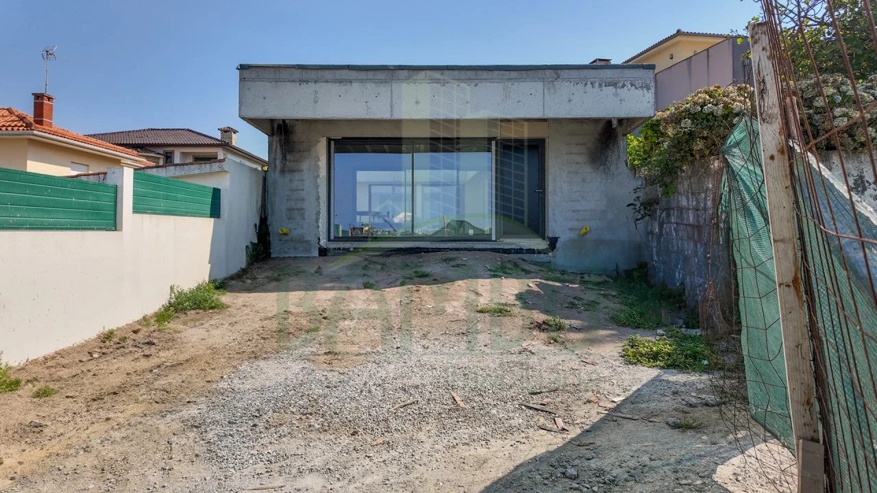 Moradia T2 para Venda em Moledo e Cristelo Foto 3