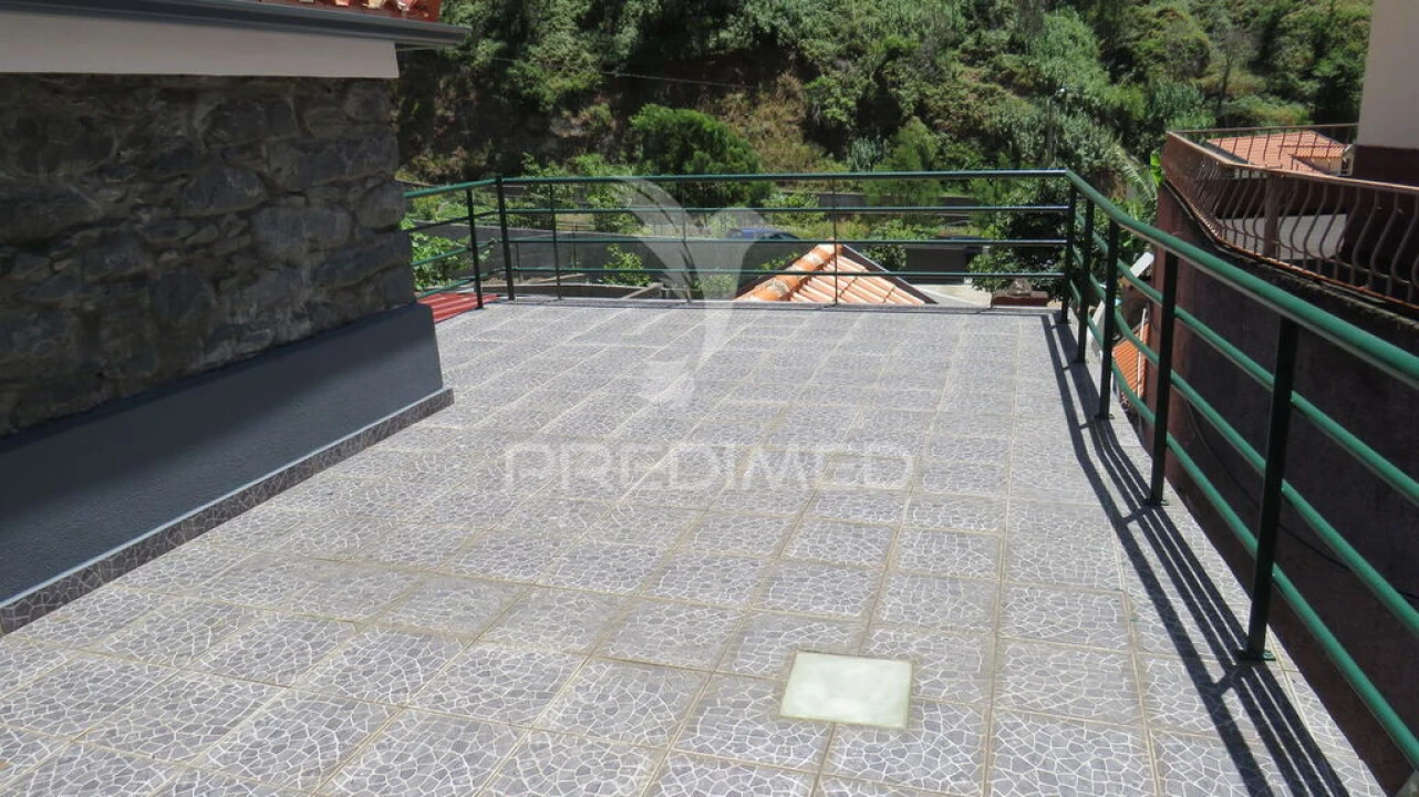 Moradia T3 para Venda em Serra de Agua Foto 3