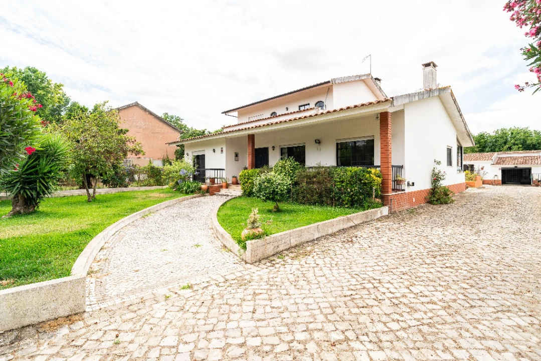 Quinta T5 para Venda em São Martinho do Bispo e Ribeira de Frades Foto 1