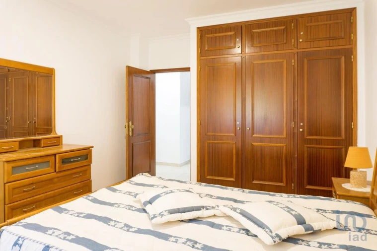 Apartamento T2 para Venda em Nazare Foto 8