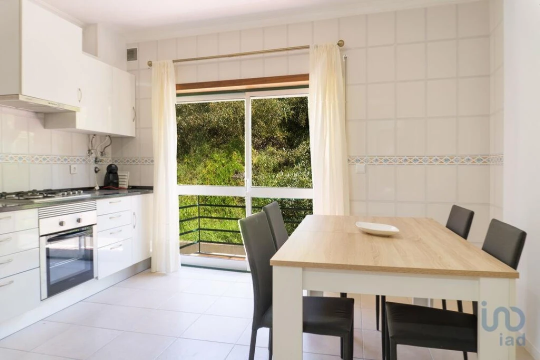 Apartamento T2 para Venda em Nazare Foto 1