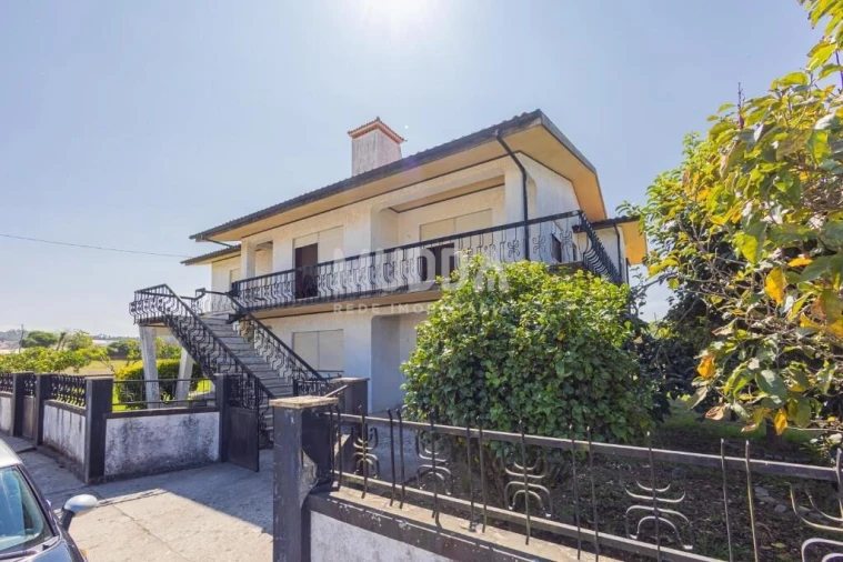 Moradia T3 para Venda em Maceda Foto 1