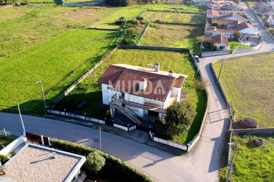 Moradia T3 para Venda em Maceda Foto 58