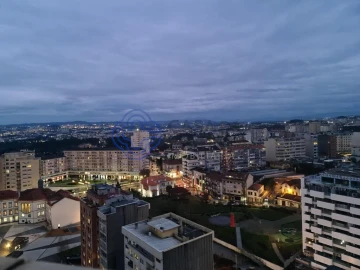 Apartamento T5 para Venda em Santa Marinha e São Pedro da Afurada
