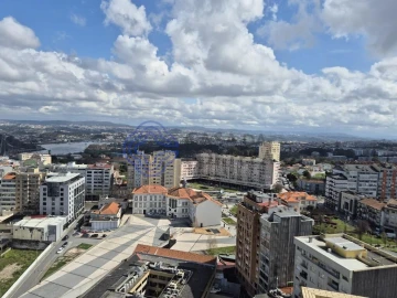 Apartamento T5 para Venda em Santa Marinha e São Pedro da Afurada