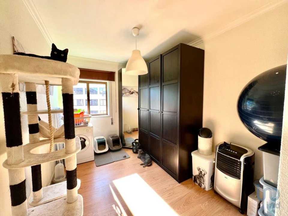 Apartamento T3 para Venda em Mafamude e Vilar do Paraíso Foto 9