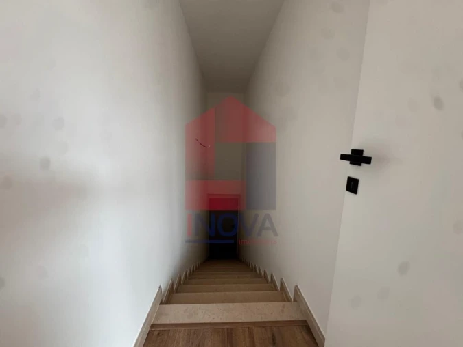 Moradia T3 para Venda em Coucieiro Foto 30