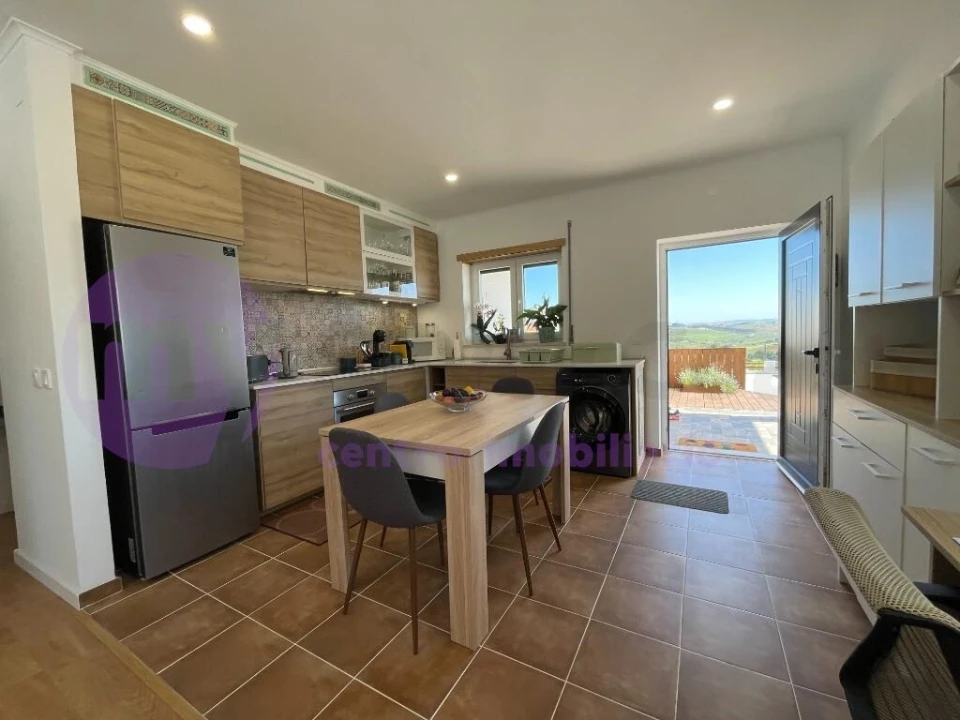 Moradia T2 para Venda em Peral Foto 13