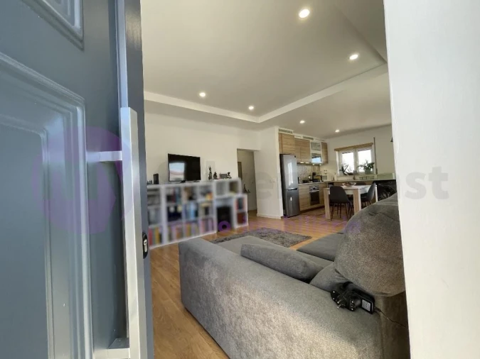 Moradia T2 para Venda em Peral Foto 19