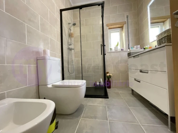 Moradia T2 para Venda em Peral Foto 28