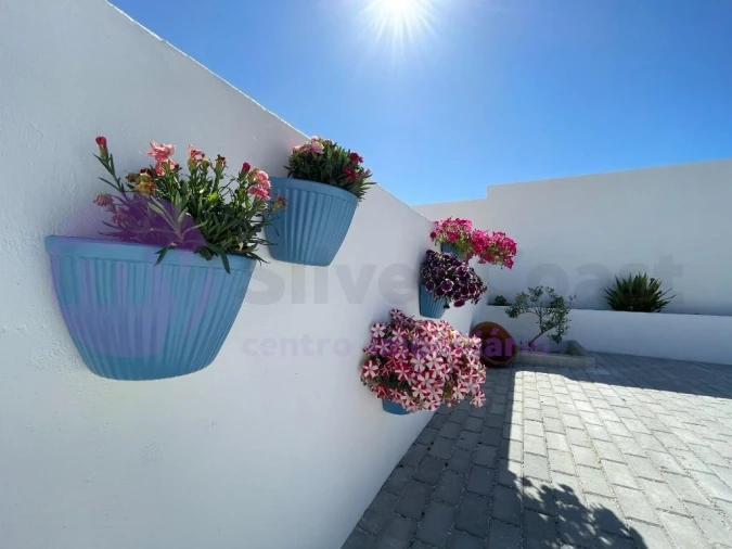 Moradia T2 para Venda em Peral Foto 3